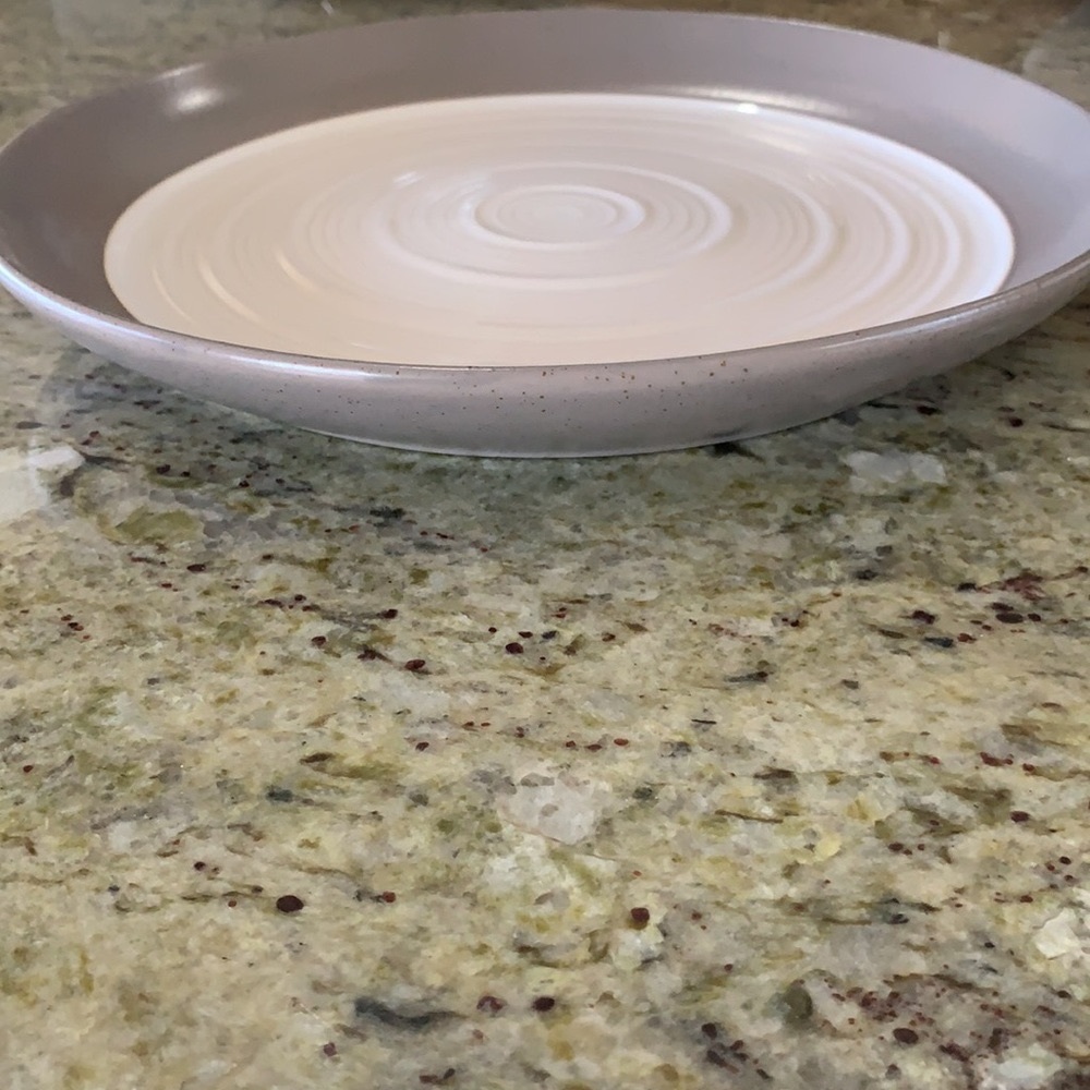 Better Homes & Garden Dinner plates